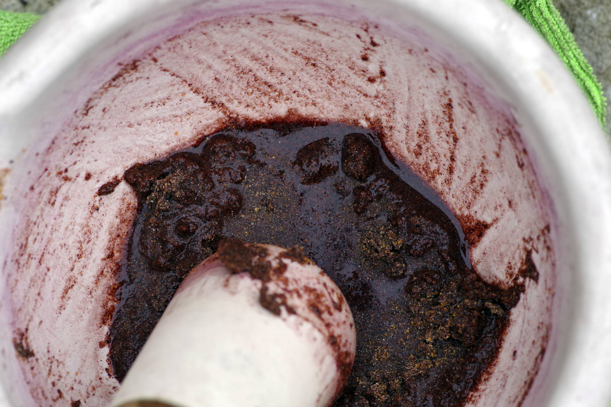 crushed lac rubbed with water